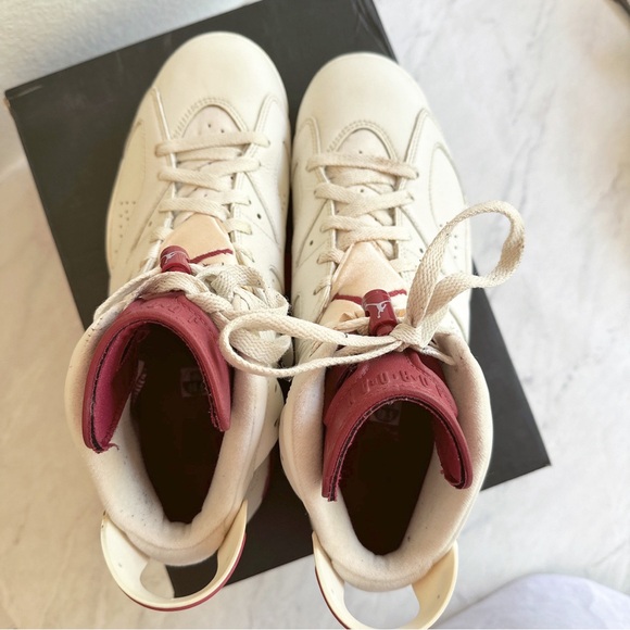 Air Jordan 6 Retro Size 10.5 Off White/ Maroon GUC - Picture 4 of 8